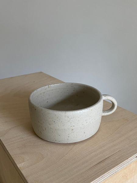 Flat Cup Natural With Handle