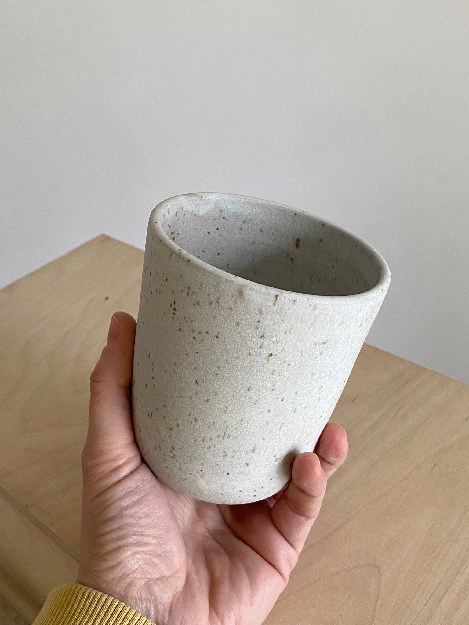 Cup L Speckled Greyish