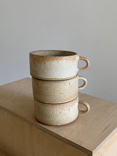 Flat Cup Sandstone With Handle